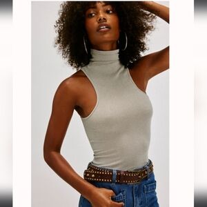 Always Ready Seamless Turtleneck Tank XS Laurel Oak